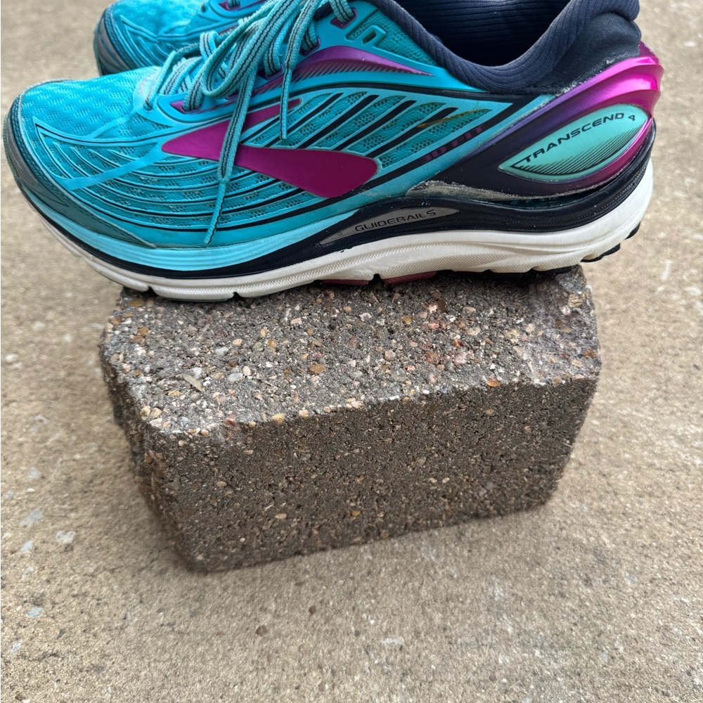 Brooks Transcend 4 Women's Shoes - Teal and Magenta
